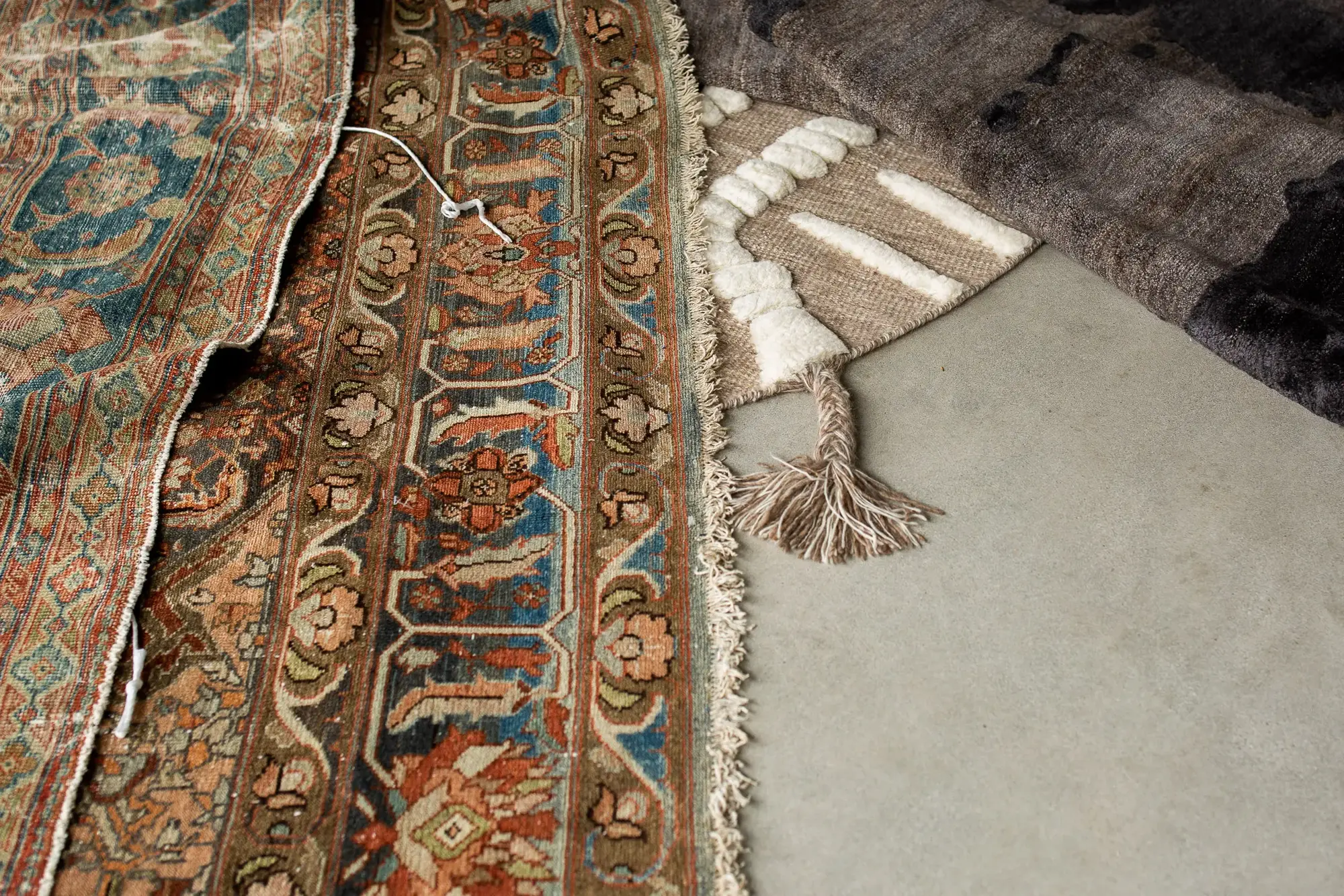 What Is a Hand-Woven Rug? Everything Buyers Should Know